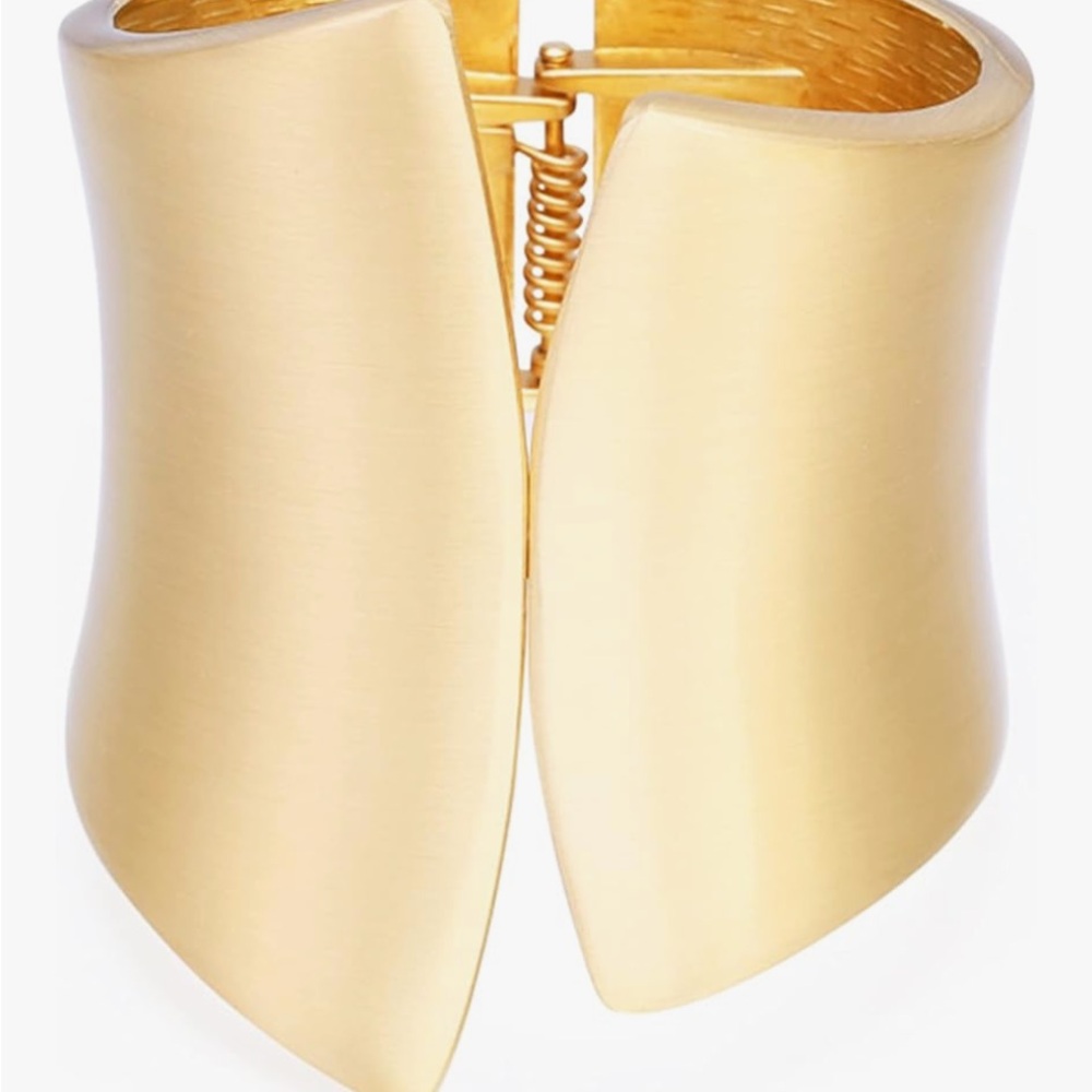 Elegant Gold Cuff Bracelet